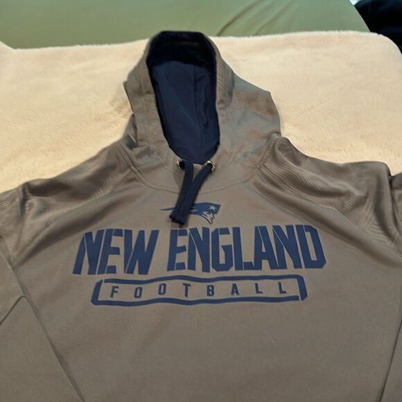 New England Patriots size extra large hoodie, sweatshirt, dark, gray, and navy - Picture 2 of 2